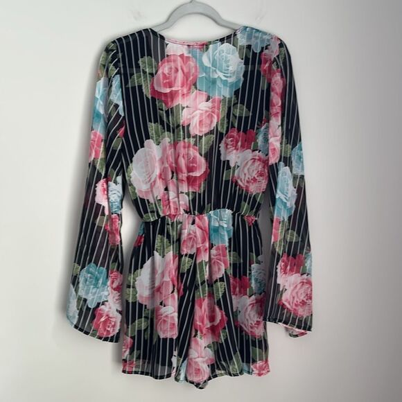 Bebe Floral Tie Front Romper Size M – Sheer Flutter Sleeves Black Stripe Print - Picture 4 of 9